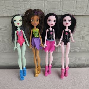 Monster High Ghoul Spirit Cheerleader Doll Lot Draculaura Frankie Stein Clawdeen